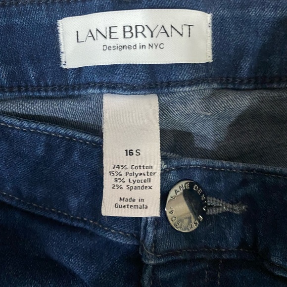 Dark wash, plus size jeans - Picture 2 of 3